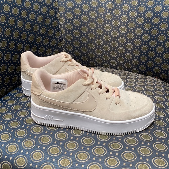 Nike ‘07 LV8 shoes size 8 ❤️❤️RARE suede! - Picture 2 of 9